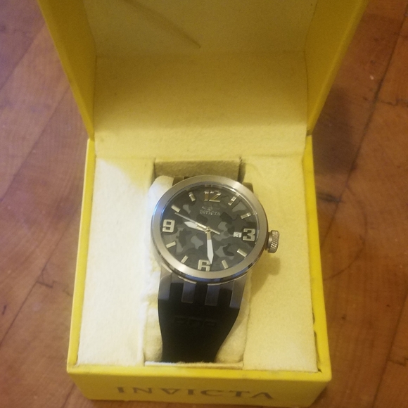 Invicta 10463 DNA Camo Watch 40mm Women New Battery main image 4